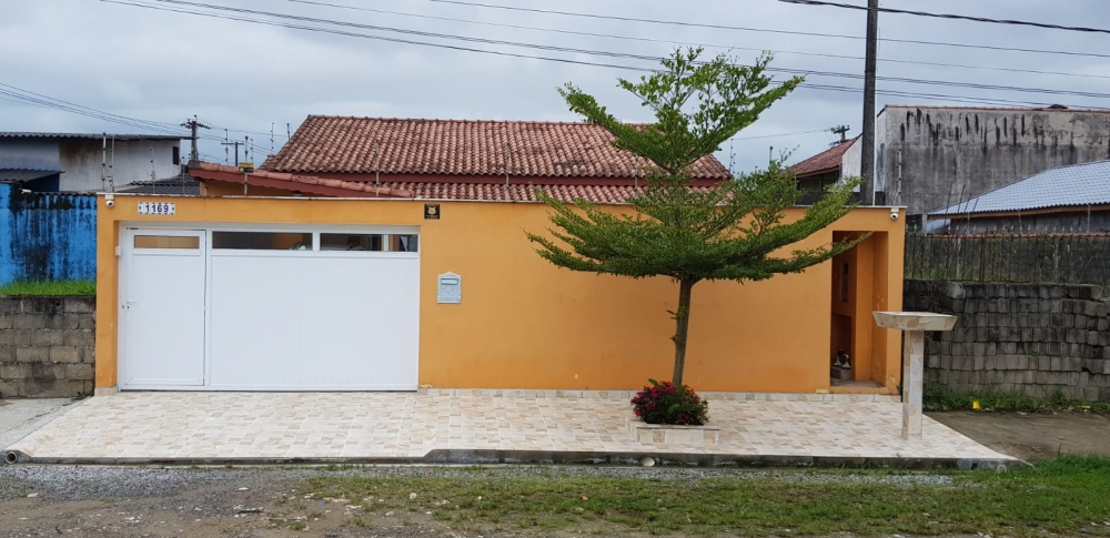 VENDO CASA NO BAIRRO OASIS, EM